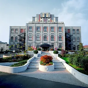 Отель Starhotels Business Palace